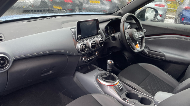 Nissan Juke 1.0 DiG-T 114 Tekna 5dr Petrol Hatchback